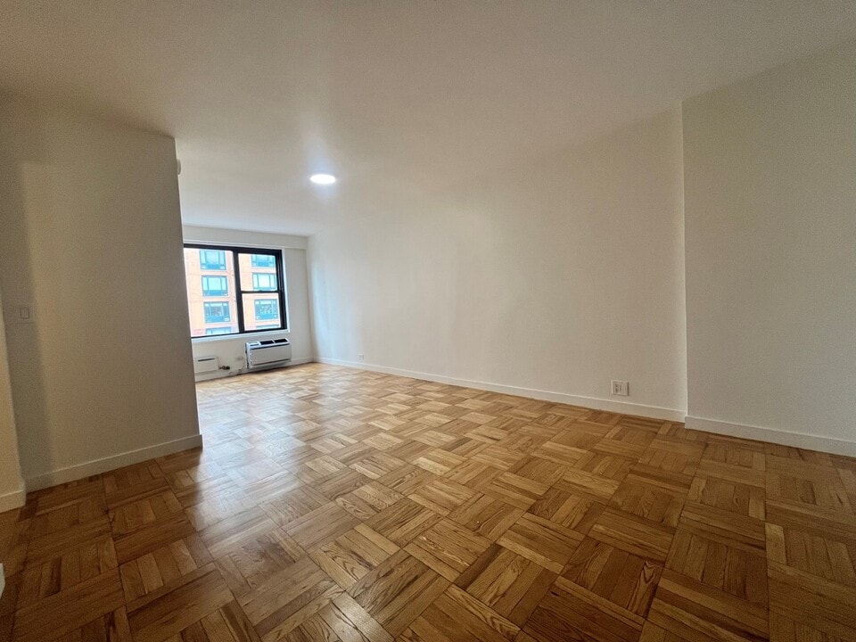 145 Fourth Avenue in New York, NY - Building Photo