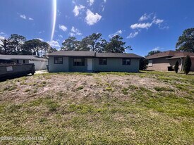 460 Bargello Ave SE in Palm Bay, FL - Building Photo