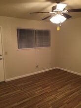 407-409 E Alexander Ave in Merced, CA - Building Photo - Building Photo