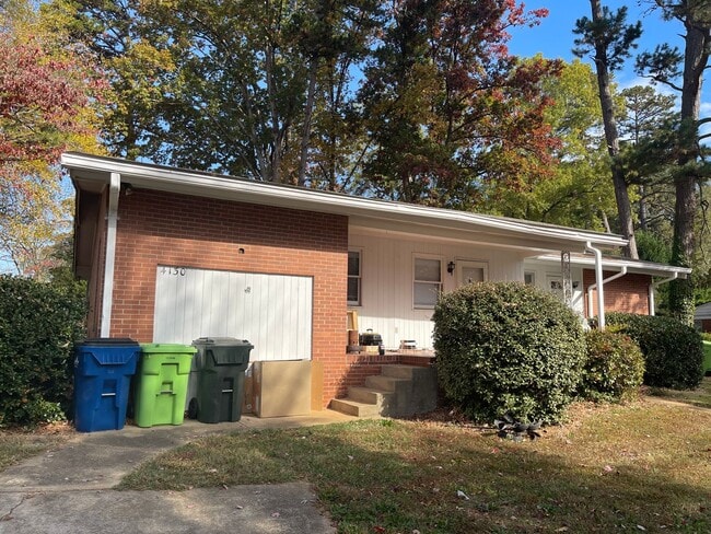 4130 Western Blvd in Raleigh, NC - Foto de edificio - Building Photo