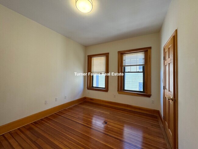 145 Hillside St, Unit 2 in Boston, MA - Building Photo - Building Photo