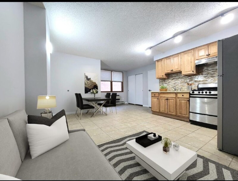 22 W 25th St in Bayonne, NJ - Building Photo