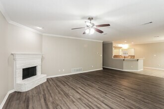 1813 Manor Ridge Way in Fort Worth, TX - Building Photo - Building Photo