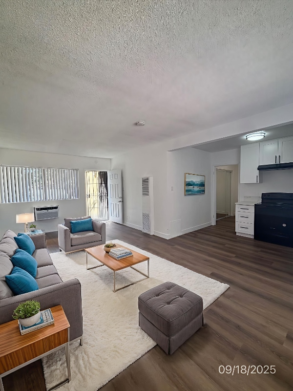 6512 Pickering Ave in Whittier, CA - Building Photo - Building Photo