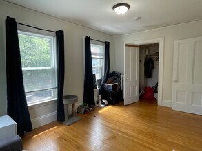 52 Buffum St, Unit 2 in Salem, MA - Building Photo - Building Photo
