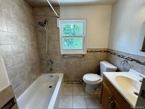 8 Dudley Pl in Yonkers, NY - Building Photo - Building Photo