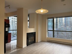 1239 W Georgia St in Vancouver, BC - Building Photo - Building Photo