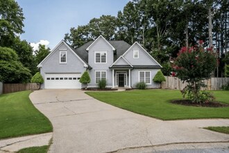 4274 Chatham Crest Ln in Buford, GA - Building Photo - Building Photo