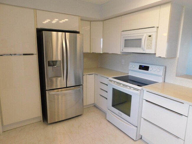 7370 S Oriole Blvd in Delray Beach, FL - Building Photo - Building Photo