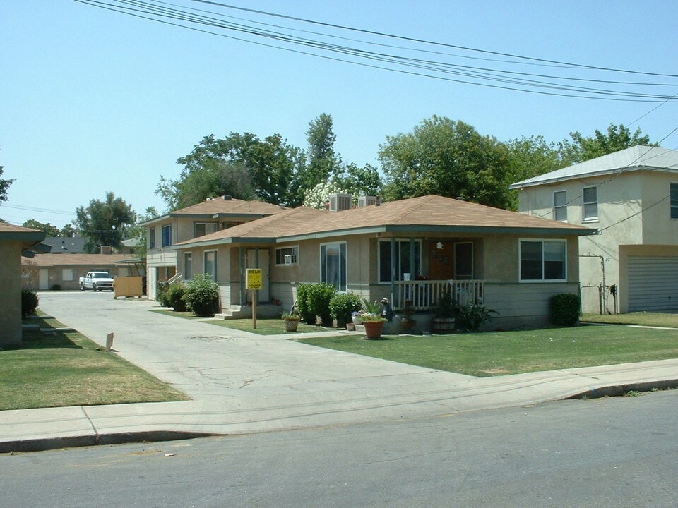 2109-2119 Buena Vista in Bakersfield, CA - Foto de edificio