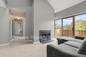 1210 Aspen Dr in Plainsboro, NJ - Building Photo - Building Photo