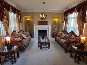 1850 Ballybunion Dr in Gilroy, CA - Foto de edificio - Building Photo