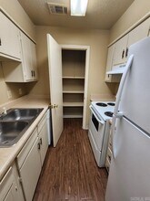 111 Barton St-Unit -58 in Little Rock, AR - Building Photo - Building Photo