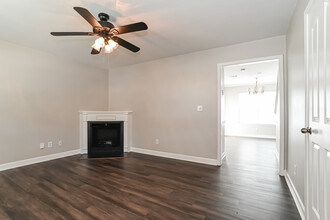 5021 Magnasco Ln in Charlotte, NC - Building Photo - Building Photo
