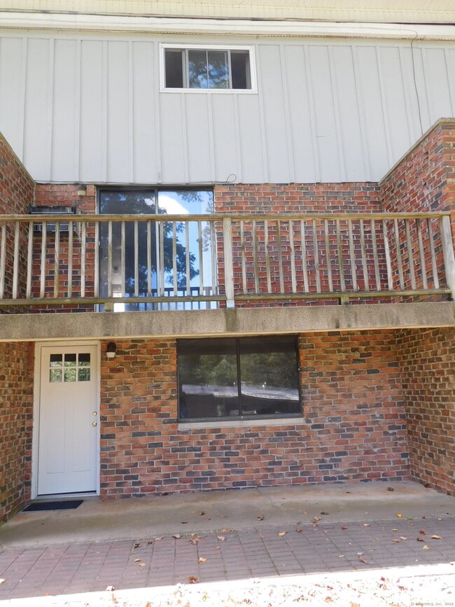 19 Denlar Dr in Chester, CT - Building Photo - Building Photo