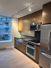 250 6th Av E in Vancouver, BC - Building Photo - Building Photo