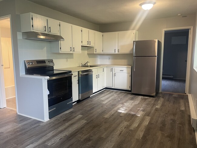 property at 8 New Plainville Rd