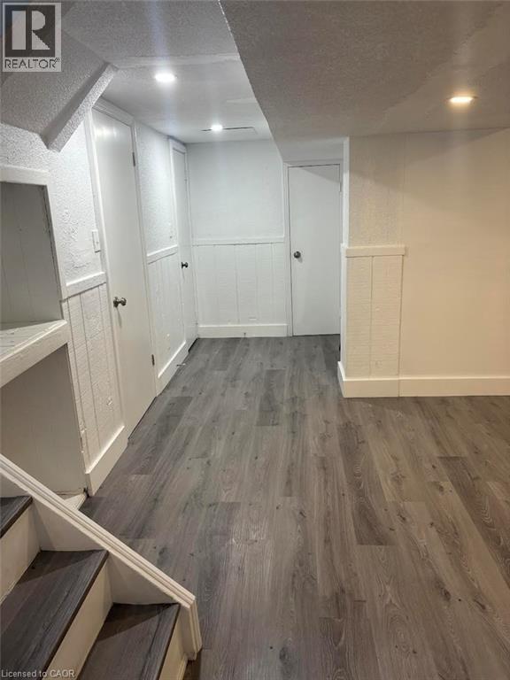 44 W 4th St in Hamilton, ON - Building Photo - Building Photo