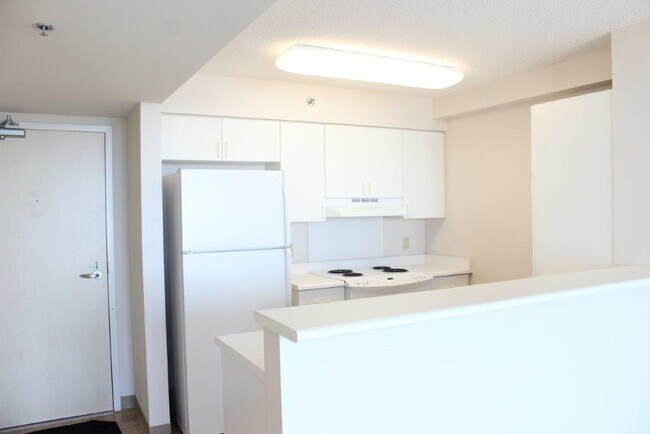 215 N King St in Honolulu, HI - Building Photo - Building Photo