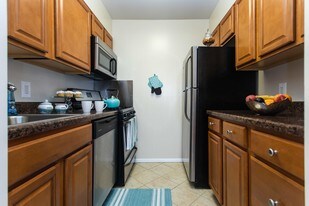 Round Hill Apartments of Chevy Chase in Chevy Chase, MD - Building Photo