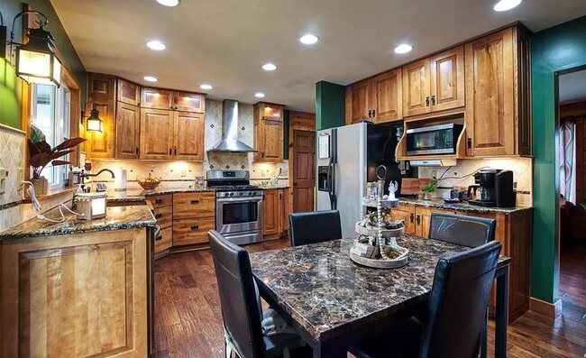 460 Heather Ln in Medina, OH - Building Photo - Building Photo