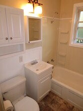 341 Hemlock Dr in Carnot-Moon, PA - Building Photo - Building Photo