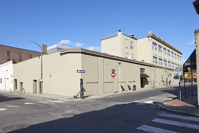 15 Pearl St in Cambridge, MA - Foto de edificio - Building Photo