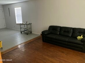 411 Pleasant St in Daytona Beach, FL - Building Photo - Building Photo