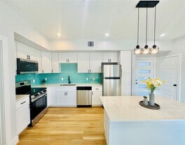 5420 Elysian St in Houston, TX - Building Photo