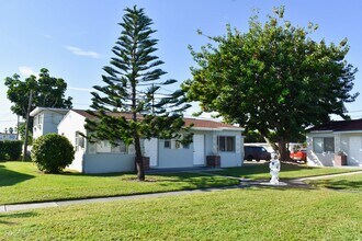 636 Eldron Dr in Miami Springs, FL - Building Photo - Building Photo