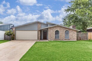 15530 Camino Del Sol Dr in Houston, TX - Building Photo