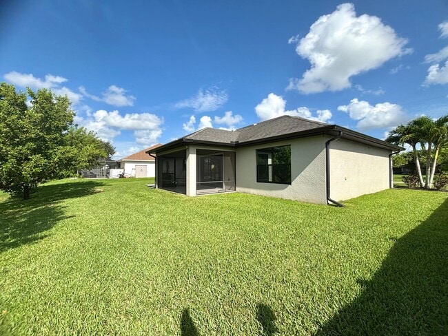 925 SW 5th Terrace in Cape Coral, FL - Building Photo - Building Photo