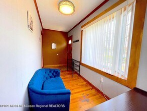 137 Oakland St in Red Bank, NJ - Building Photo - Building Photo