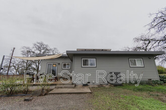 4627 Pat Ln in Marysville, CA - Building Photo - Building Photo