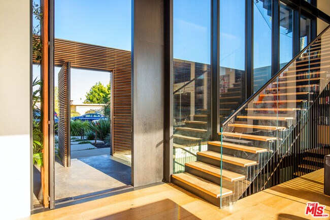 3715 Wasatch Ave in Los Angeles, CA - Building Photo - Building Photo