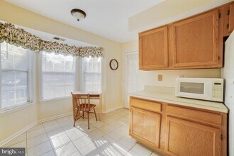107 Lassen Ct-Unit -8 in Princeton, NJ - Building Photo - Building Photo