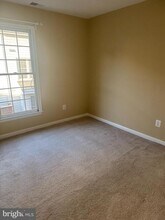 2414 N Hampton Dr in Alexandria, VA - Building Photo - Building Photo