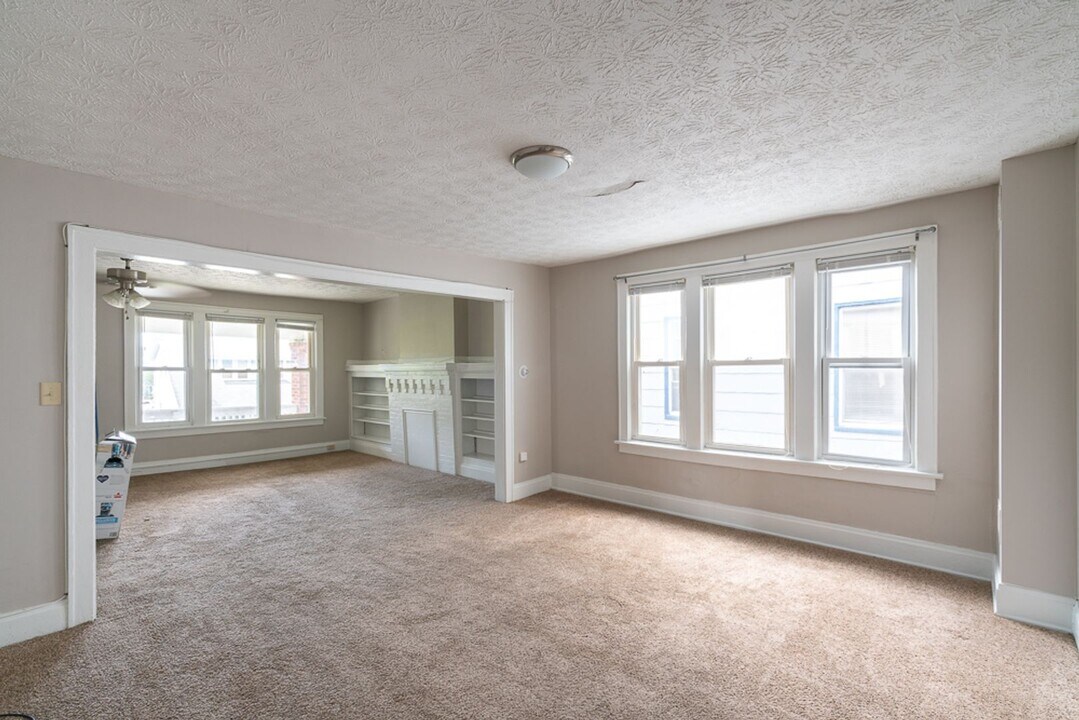 1474 N 5th St in Columbus, OH - Foto de edificio