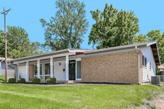 3160 Hargrove Ln in Florissant, MO - Building Photo - Building Photo