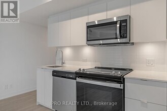 30-630 Tretti Wy in Toronto, ON - Building Photo - Building Photo