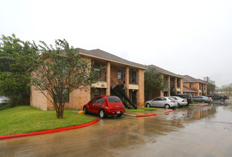 Lantana Apartments in Brownsville, TX - Building Photo - Building Photo