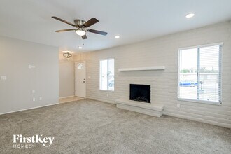 7322 E Lakeside Dr in Tucson, AZ - Building Photo - Building Photo