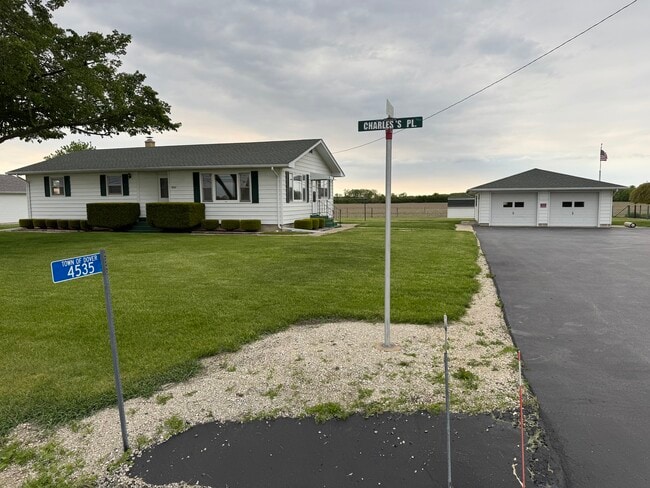 property at 4535 S Beaumont Ave