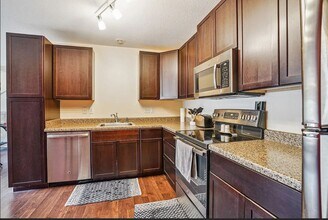 8302 Westown Pky in West Des Moines, IA - Building Photo - Building Photo