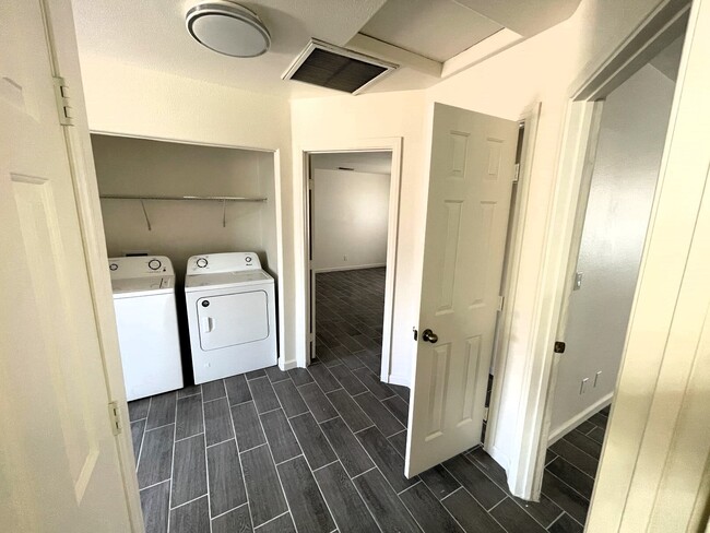 6686 Palo Verde Ave, Unit C