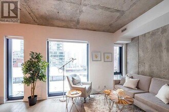 11 Charlotte St in Toronto, ON - Building Photo - Building Photo