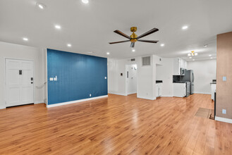 4817 Satsuma Ave in Los Angeles, CA - Building Photo - Building Photo