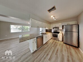 7511 Hawthorn Dr in Port Richey, FL - Building Photo - Building Photo