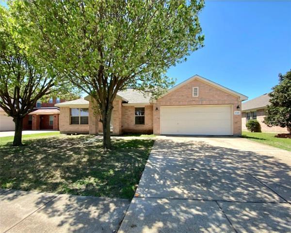 5349 Cameron Dr in Grand Prairie, TX - Foto de edificio