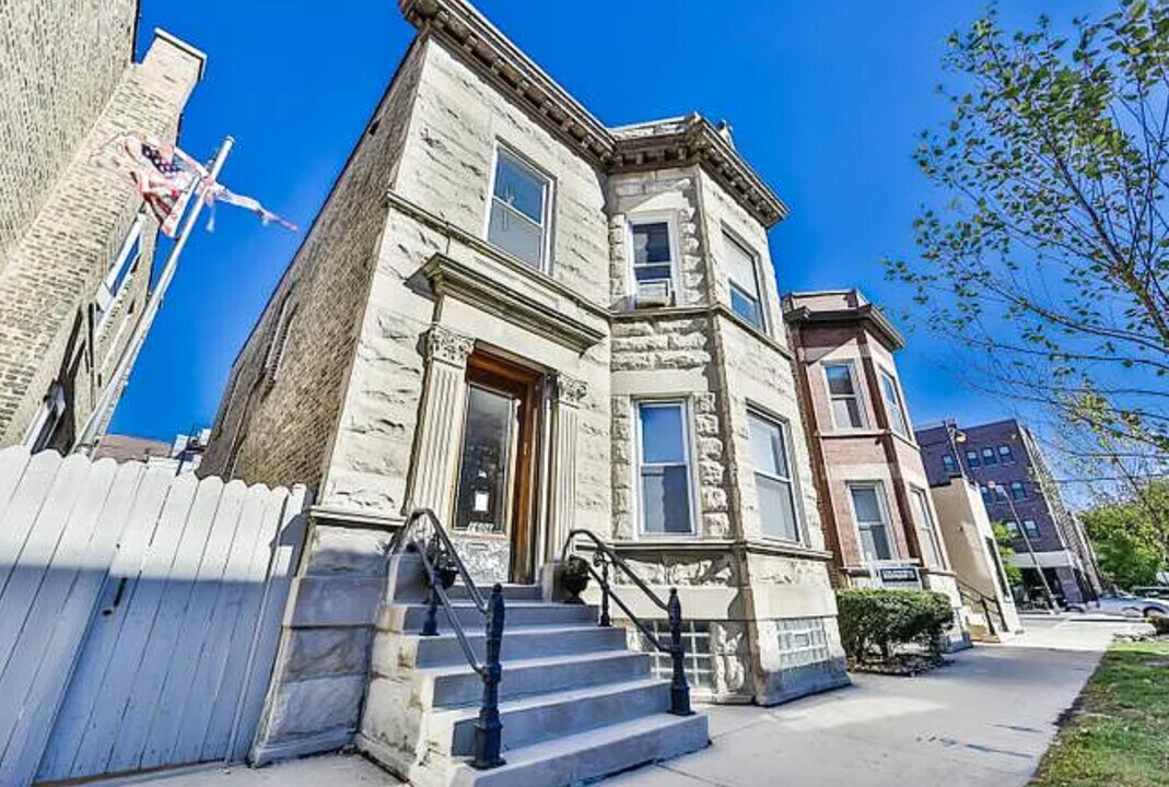 1606 W Waveland Ave in Chicago, IL - Building Photo
